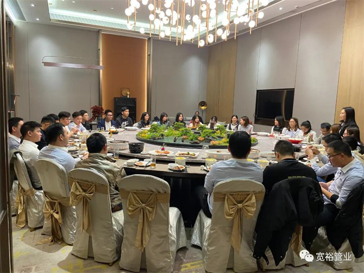 ▲濟濟一堂，不亦樂乎